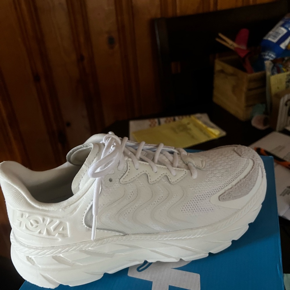 Hoka Clifton LS Blue Box